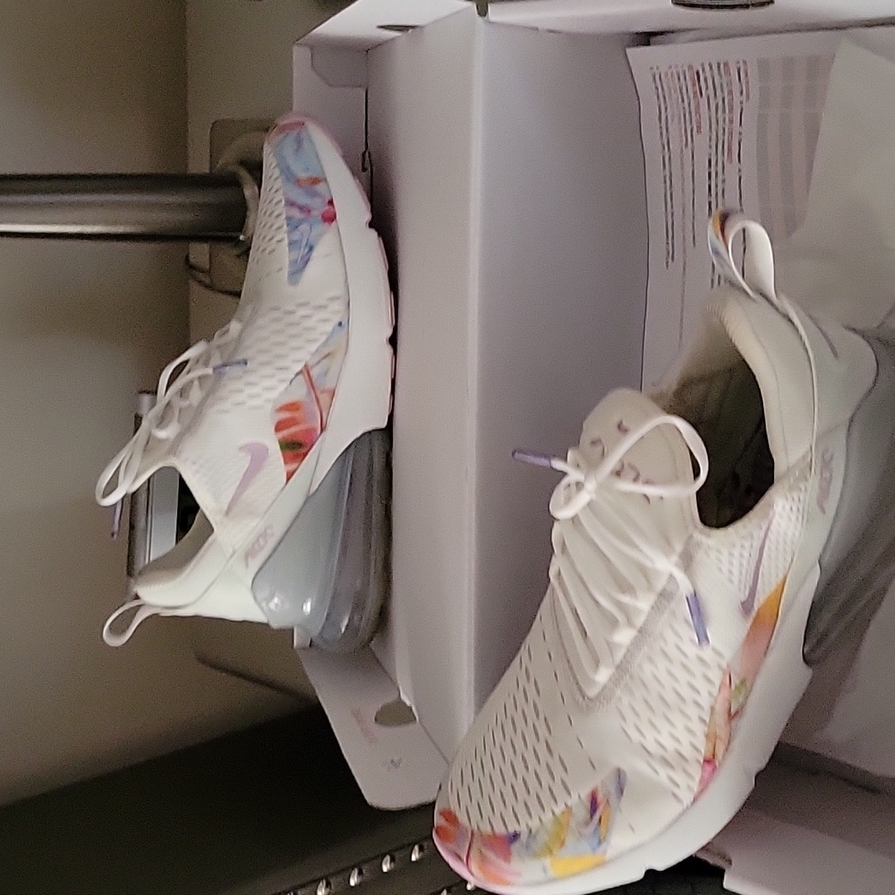 Nike  sneakers